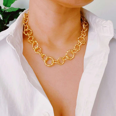 Elegant Gold Link Necklace